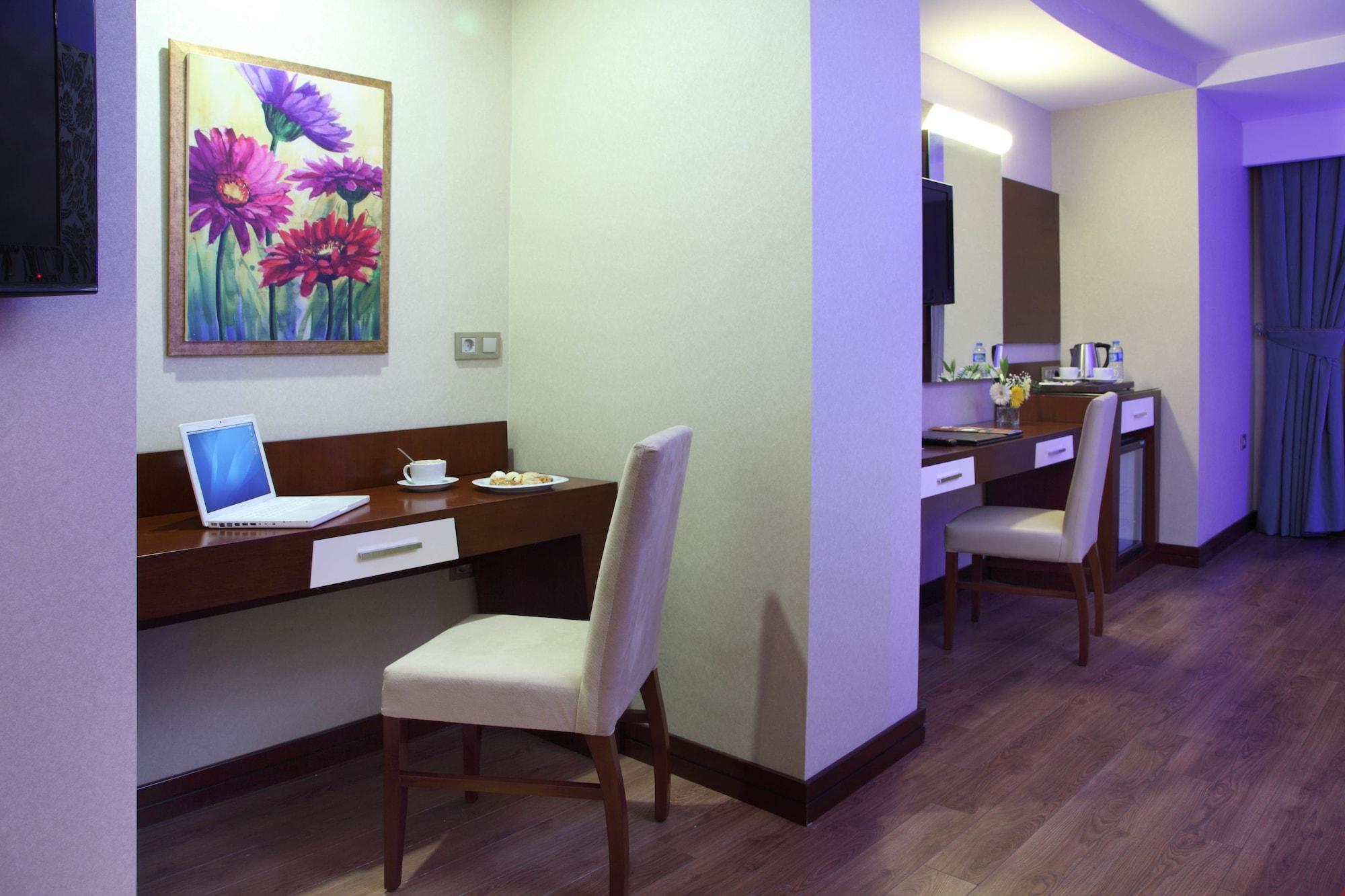 Hotel Senbayrak City Адана Екстериор снимка
