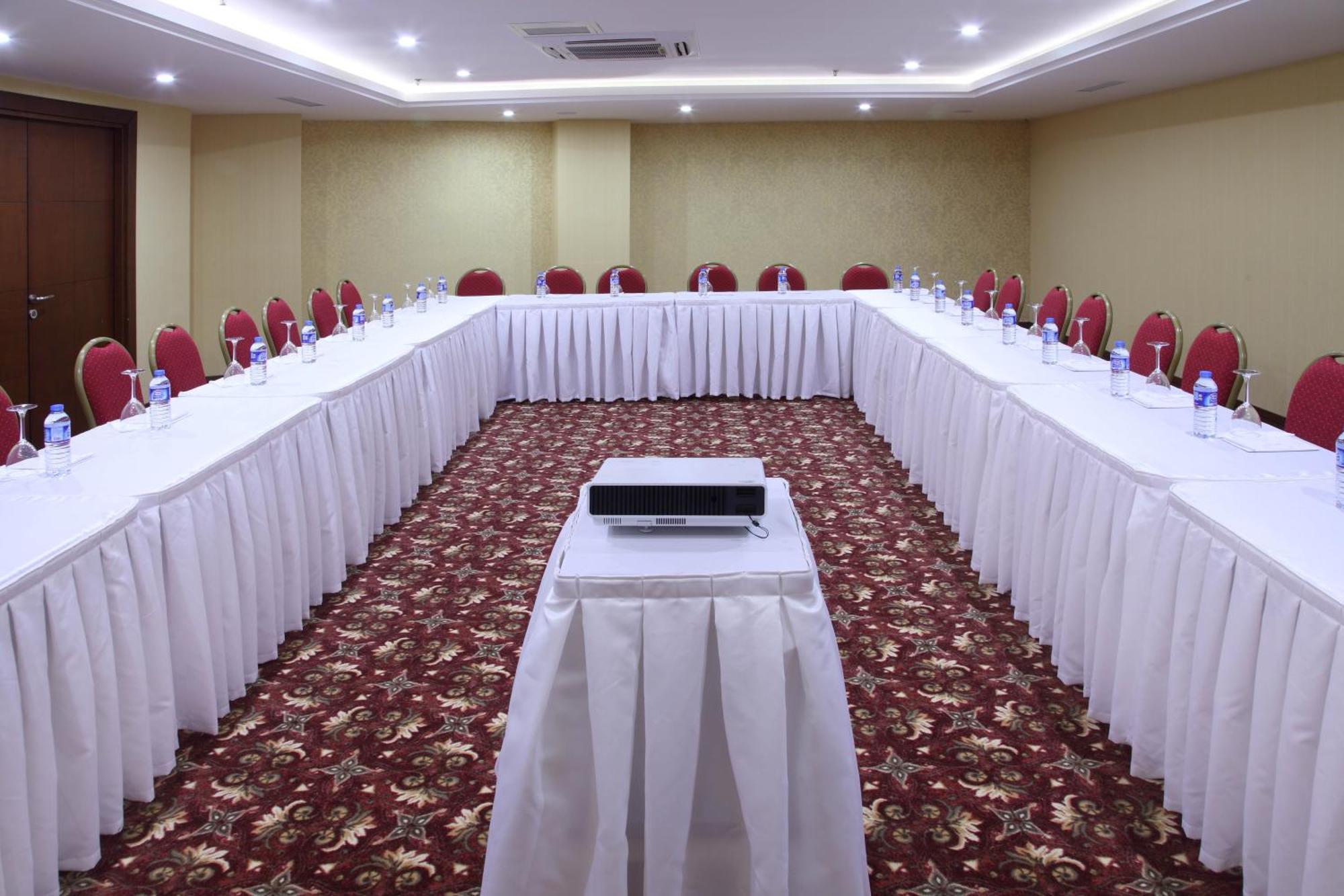 Hotel Senbayrak City Адана Екстериор снимка