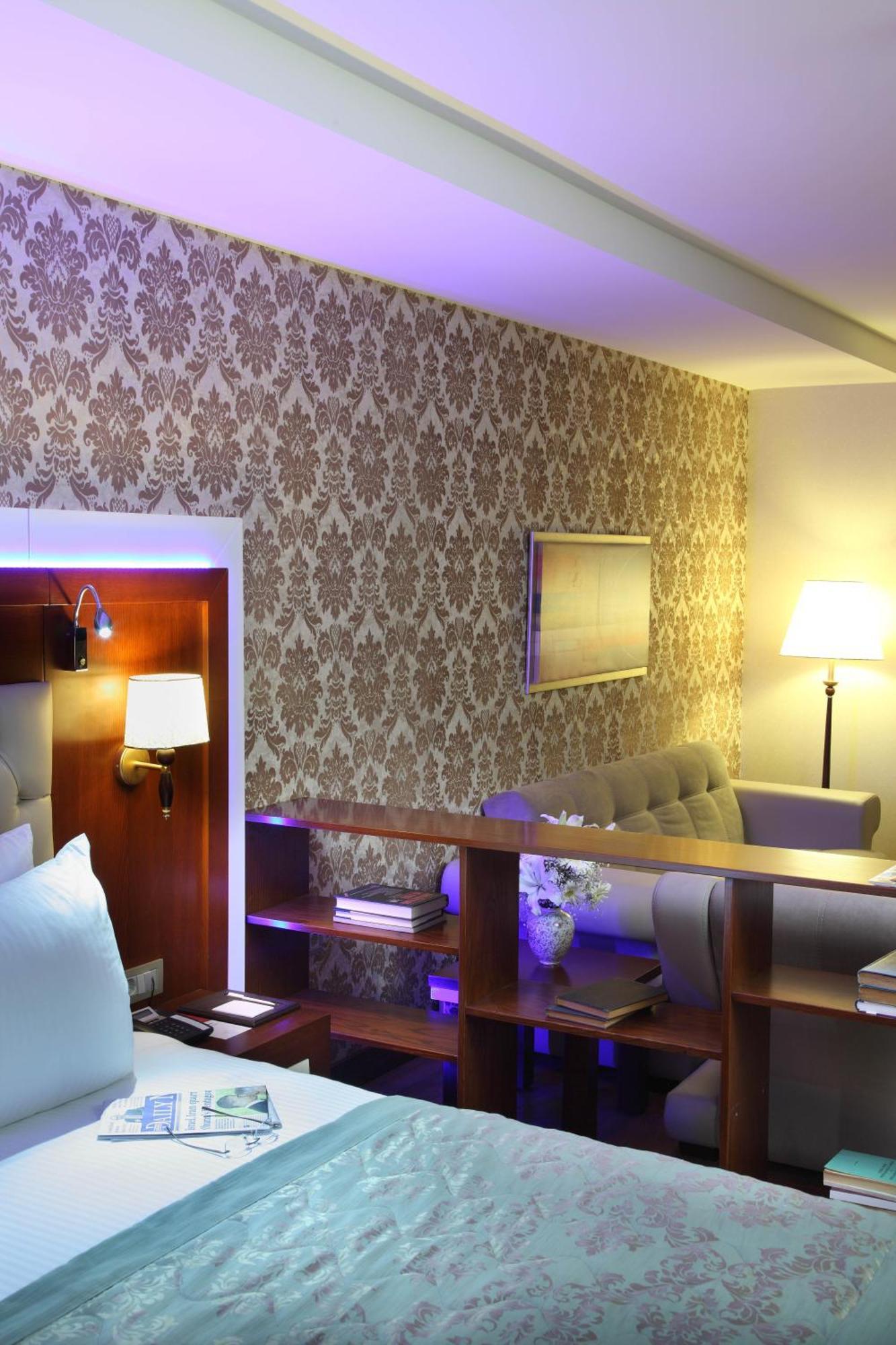 Hotel Senbayrak City Адана Екстериор снимка