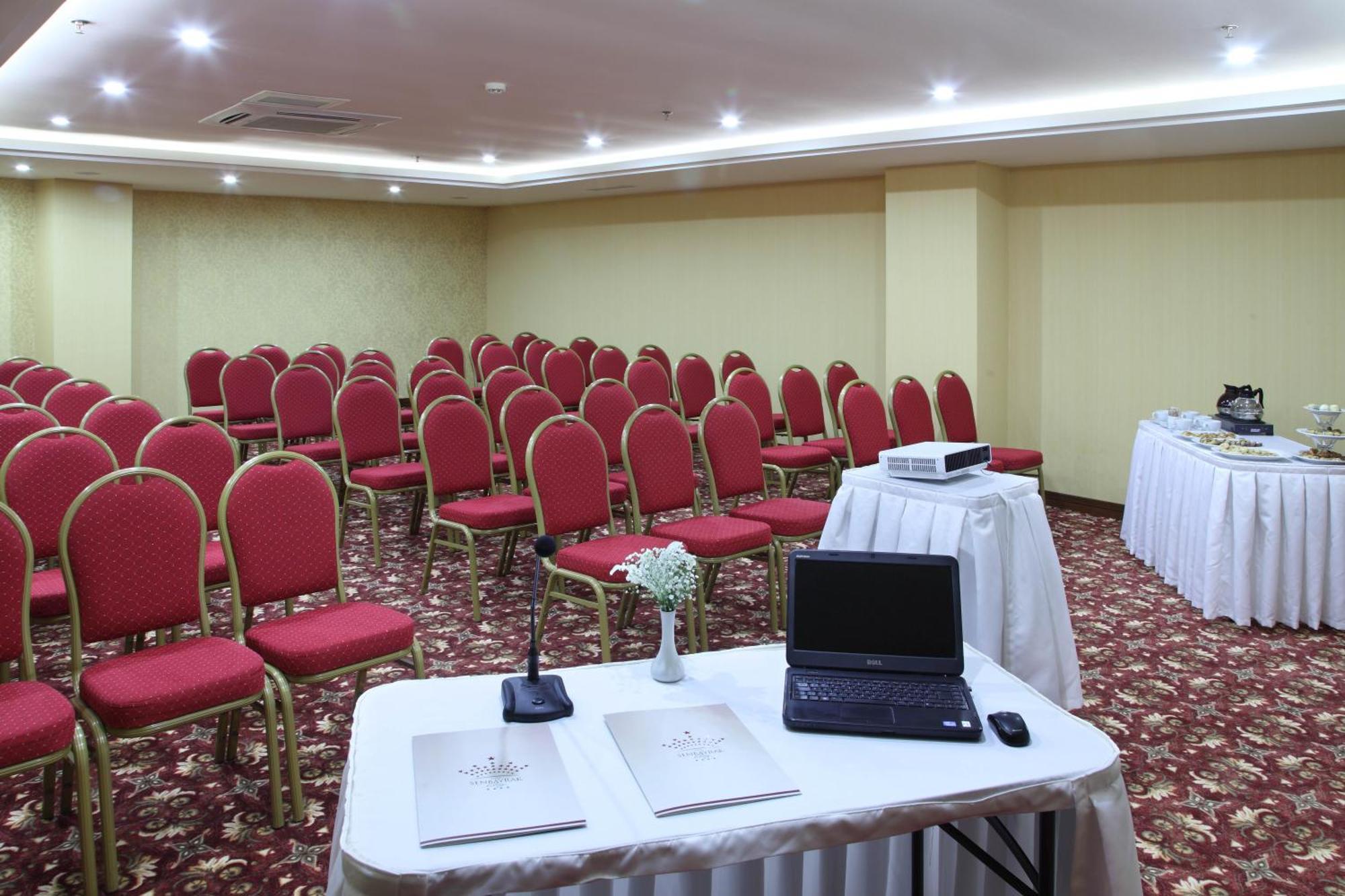 Hotel Senbayrak City Адана Екстериор снимка