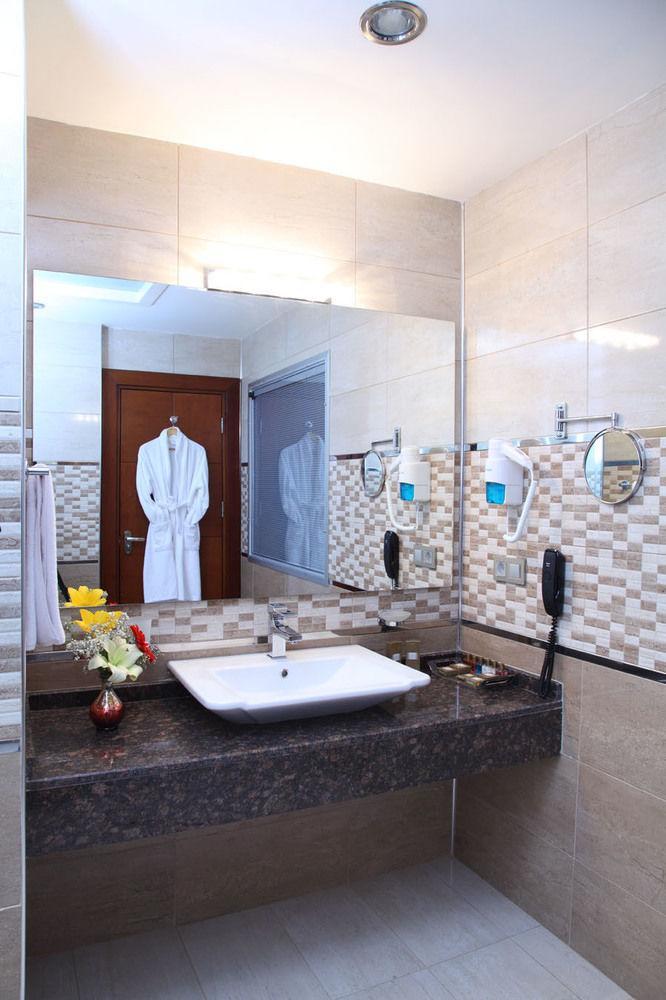 Hotel Senbayrak City Адана Екстериор снимка