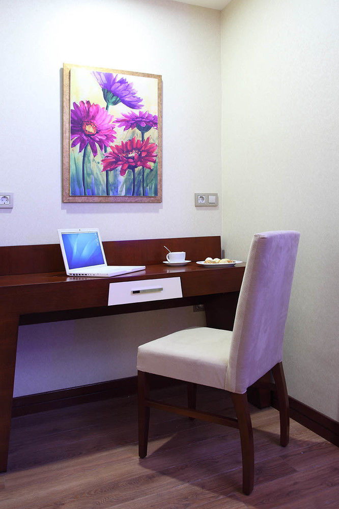 Hotel Senbayrak City Адана Екстериор снимка