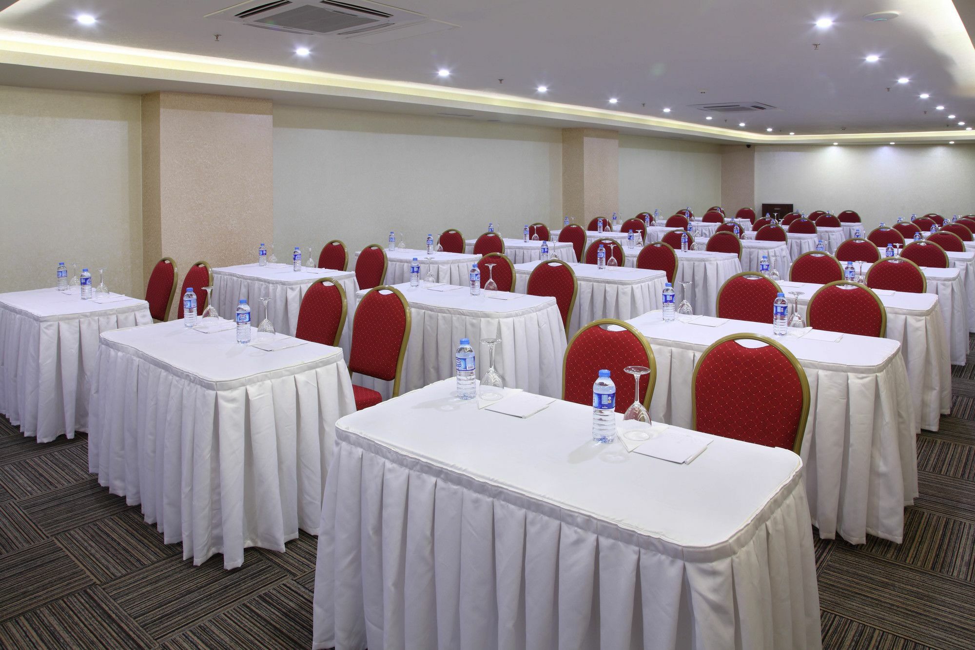 Hotel Senbayrak City Адана Екстериор снимка