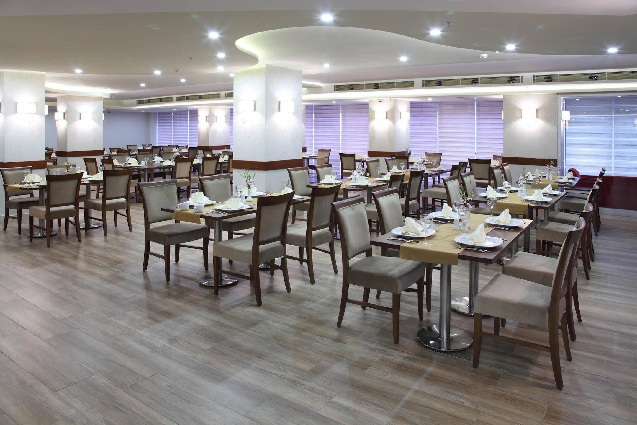 Hotel Senbayrak City Адана Екстериор снимка